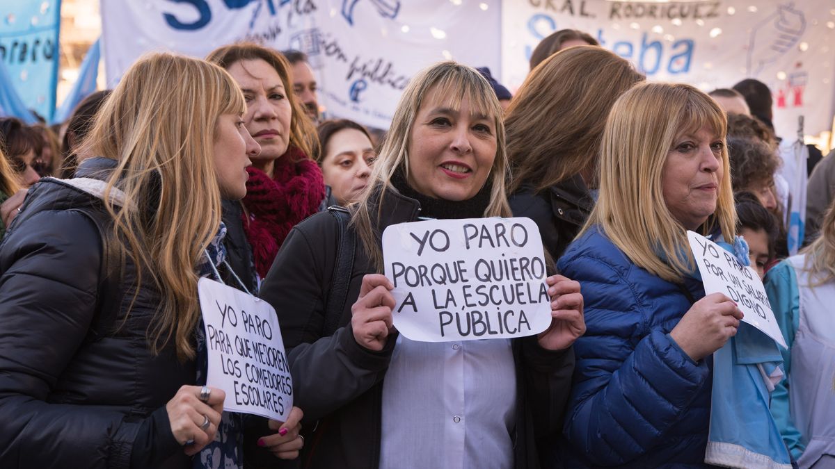 Los sindicatos docentes adhirieron en todas las provincias al Paro General de las centrales obreras