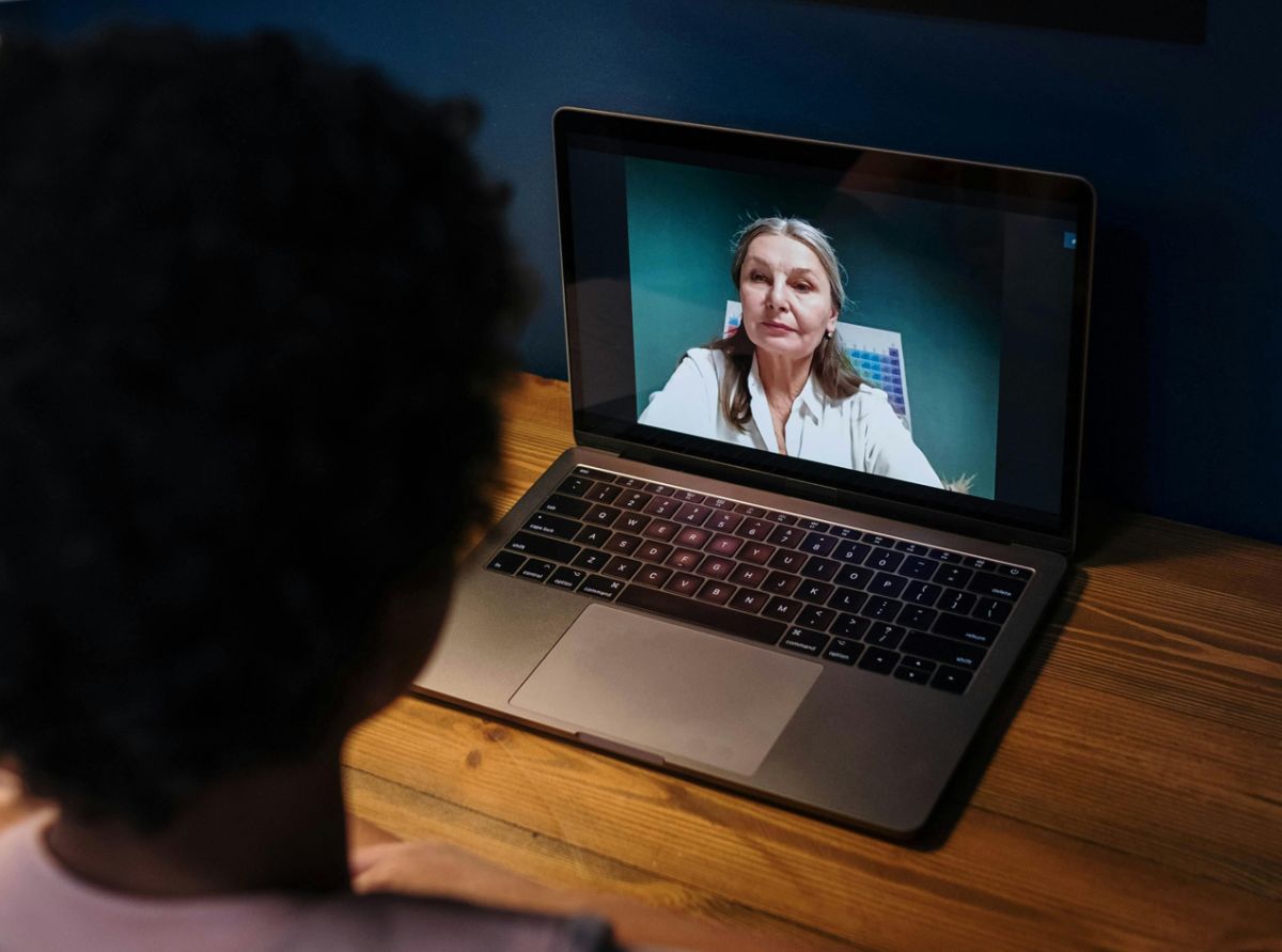 El proyecto habilita la educación desde el hogar.