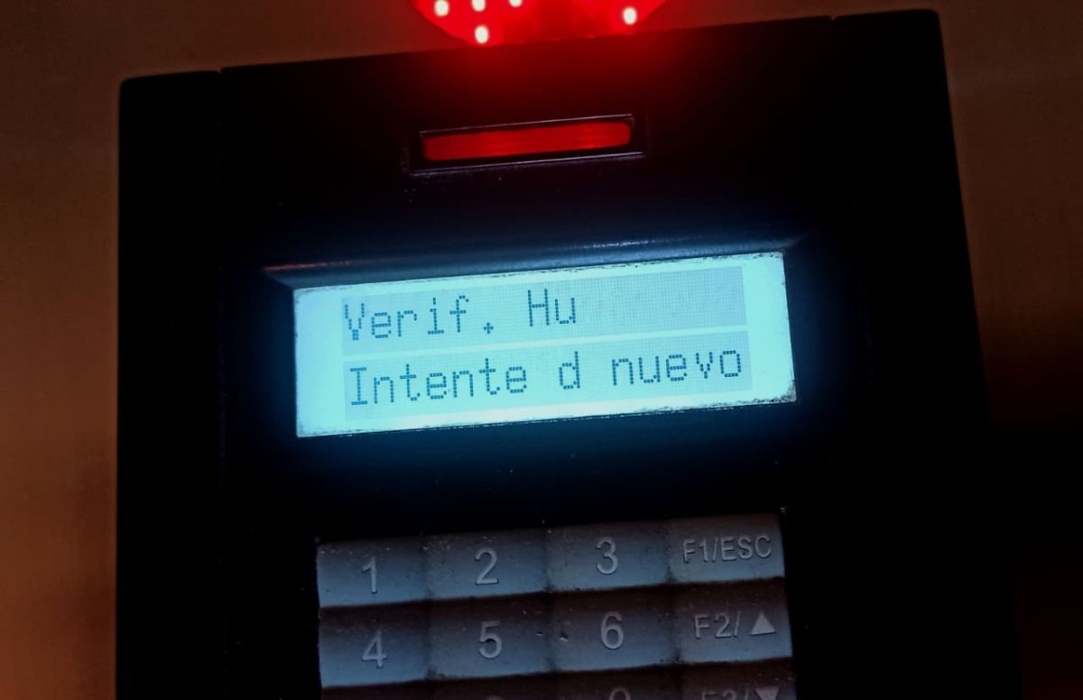 CABA implementar en 2026 el control de asistencia docente mediante huellas digitales